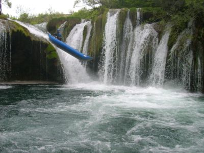 jupí na vodopádech řeky Mrežnice :)