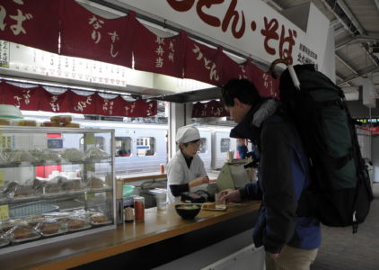 stánek na nádraží (Kokura, Kyushu)