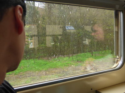 sněží