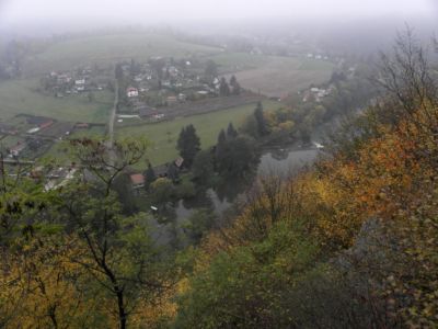 vyhlídka na chatovou oblast Ledečka