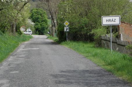 máváme
